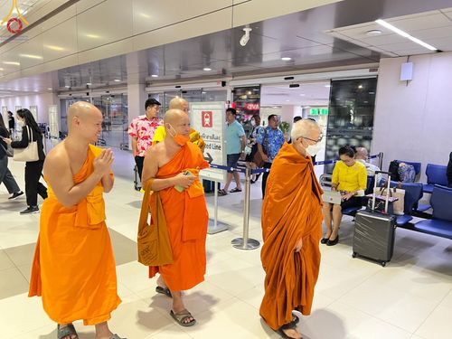 ภาพ No.60267:การต้อนรับพระสังฆาธิการ 10,000 กว่าวัดทั่วประเทศ พิธีมอบปัจจัยช่วยเหลือครู 4 จังหวัดชายแดนภาคใต้ พิธีปฏิบัติธรรม ในวันคุ้มครองโลก วันจันทร์ที่ 22 เมษายน พ.ศ.2567 ณ วัดพระธรรมกาย จ.ปทุมธานี