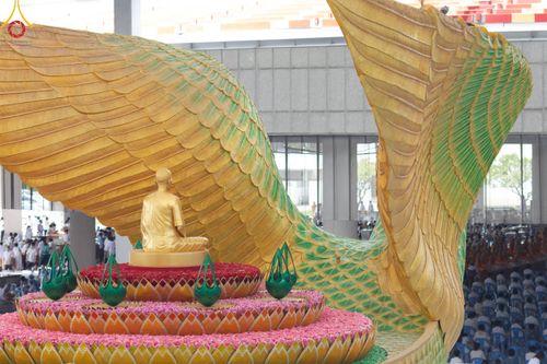 ภาพ No.91501:พิธีบุพเปตพลี ครั้งที่ 142 ร่วมอุทิศบุญแด่หมู่ญาติที่ล่วงลับไปแล้ว และสืบทอดอายุพระพุทธศาสนา วันอาทิตย์ที่ 29 ตุลาคม พ.ศ. 2566 (วันพระขึ้น 15 ค่ำ เดือน 11) ณ หอฉันคุณยายอาจารย์ฯ วัดพระธรรมกาย