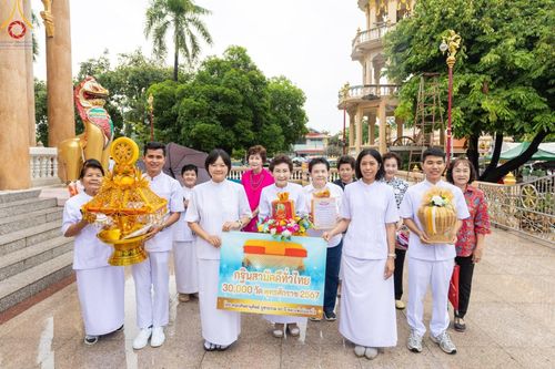 พิธีทอดกฐิน ณ วัดท่าเรือ ต.ท่าเรือ อ.ท่ามะกา จ.กาญจนบุรี ในโครงการกฐินสามัคคีทั่วไทย 30,000 วัด บูชาธรรม 80 ปี หลวงพ่อธัมมชโย โดยคณะศิษยานุศิษย์วัดพระธรรมกาย วันที่ 20 ตุลาคม พ.ศ. 2567