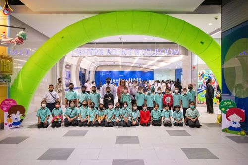 ภาพ No.103329:วันรวมพลังเด็กดี V-Star ผู้นำฟื้นฟูศีลธรรมโลก จังหวัดนครราชสีมา ณ เทอร์มินอล 21 โคราช ถ.มิตรภาพ ต.ในเมือง อ.เมืองนครราชสีมา จ.นครราชสีมา วันอังคารที่ 19 ธันวาคม พ.ศ. 2566