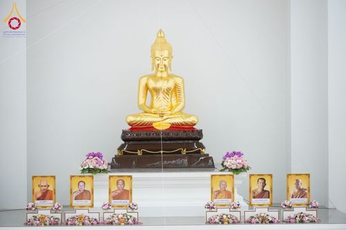 ภาพ No.152447:พิธียกฉัตรขาว 5 ชั้น กางกั้นถวายองค์พระประธาน อาคารปฏิบัติธรรมวัดสายสุวพรรณ ต.คลองสี่ อ.คลองหลวง จ.ปทุมธานี วันเสาร์ที่ 7 กันยายน พ.ศ. 2567