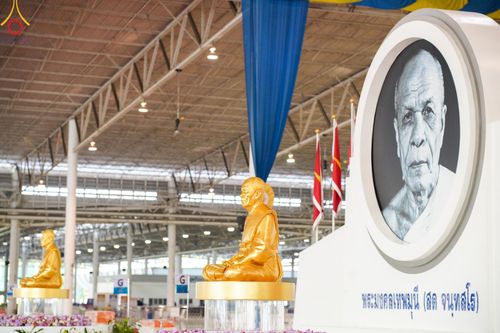 ภาพ No.160980:พิธีถวายภัตตาหารเมนูสวรรค์ ในพรรษาแห่งการเข้าถึงธรรม วันที่ 10 ตุลาคม พ.ศ. 2567 ณ สภาธรรมกายสากล วัดพระธรรมกาย