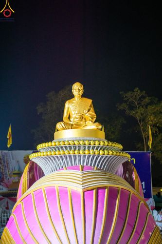 ภาพ No.115990:พิธีตักบาตรพระธรรมยาตรา ณ อนุสรณ์สถานลำดับที่ 4 สถานที่เกิดด้วยกายธรรม วัดโบสถ์(บน) จ.นนทบุรี วันที่ 21 มกราคม พ.ศ. 2567