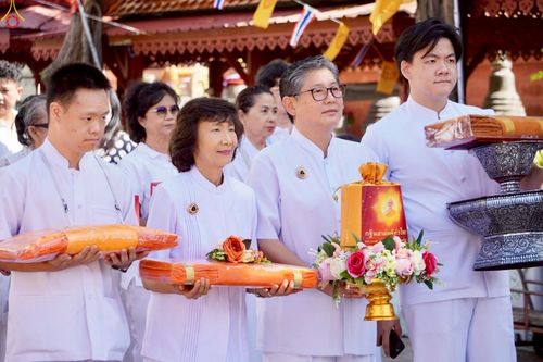 ภาพ No.259988:วันที่ 19 ตุลาคม พ.ศ. 2568 พิธีทอดกฐินสามัคคีทั่วไทย 30,000 วัด โดยคณะศิษยานุศิษย์ บูชาธรรม 81 ปี หลวงพ่อธัมมชโย ณ วัดฉิมทายกาวาส กรุงเทพมหานคร