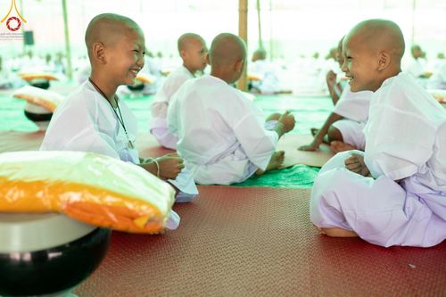 ภาพ No.62952:Photo Story  มหัศจรรย์วัดดงดินแดง Episode 2 โครงการบรรพชาอุปสมบทหมู่ ฟื้นฟูพระพุทธศาสนาทั่วไทย ณ วัดดงดินแดง อ.อมก๋อย จ.เชียงใหม่ วันที่ 3 เมษายน พ.ศ. 2567