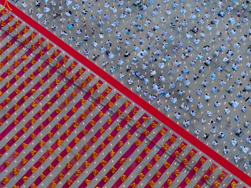 ภาพ No.307689:วันที่ 31 มกราคม พ.ศ. 2569 พิธีจุดประทีปธรรมถวายเป็นพุทธบูชา  และบูชาธรรมมหาปูชนียาจารย์ (ภาพชุดที่ 2) ณ วัดพระธรรมกาย ปทุมธานี ในโครงการธรรมยาตรา กตัญญูบูชา มหาปูชนียาจารย์ พระมงคลเทพมุนี(สด จนฺทสโร) พระผู้ปราบมาร อนุสรณ์สถาน 7 แห่ง ปีที่ 14