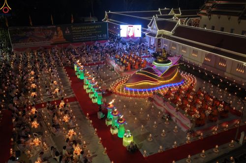 ภาพ No.297169:วันที่ 17 มกราคม พ.ศ. 2569 พิธีจุดประทีปถวายเป็นพุทธบูชา และบูชาธรรมมหาปูชนียาจารย์ (ภาพชุดที่ 2) ณ วัดโบสถ์บน ต.บางคูเวียง จ.นนทบุรี อนุสรณ์สถานลำดับที่ 4 สถานที่เกิดด้วยกายธรรม ในโครงการธรรมยาตรา กตัญญูบูชา มหาปูชนียาจารย์ พระมงคลเทพมุนี(สด จนฺทสโร) พร