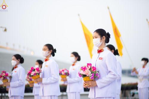 ภาพ No.79705:พิธีเวียนประทักษิณ ณ พระมหาธรรมกายเจดีย์ และพิธีวันทาเจดีย์ ในโครงการบรรพชาสามเณรฟื้นฟูพระพุทธศาสนาทั่วไทย วันเสาร์ที่ 8 เมษายน พ.ศ.2566