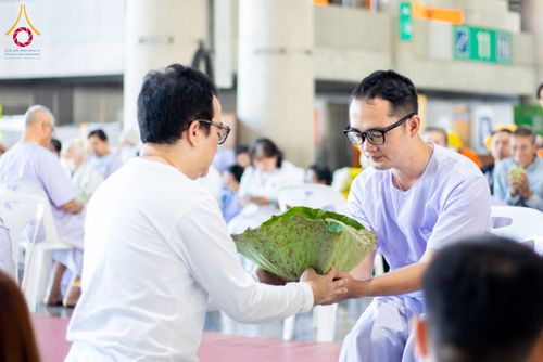 ภาพ No.293630:วันที่ 10 มกราคม พ.ศ. 2569 พิธีปลงผมธรรมทายาทบูชาธรรม 117  ปี คุณยายอาจารย์ฯ ณ วิหารคด วัดพระธรรมกาย ปทุมธานี