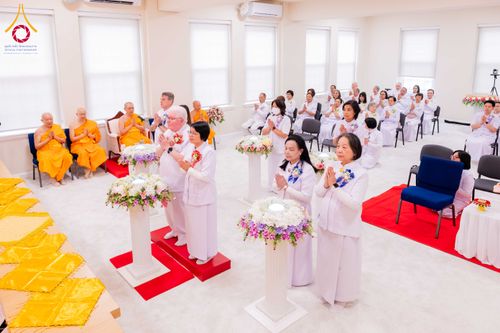 ภาพ No.319197:วันที่ 29 มีนาคม พ.ศ.2569 พิธีอัญเชิญรูปหล่อพระมงคลเทพมุนี (สด จนฺทสโร) ประดิษฐาน ณ ห้องปฏิบัติธรรม “มงคลรัตนโชติ”  วัดพระธรรมกายชิคาโก ประเทศสหรัฐอเมริกา