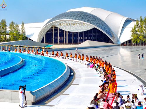 ภาพ No.305860:วันที่ 25 มกราคม พ.ศ. 2569 พิธีต้อนรับพระธรรมยาตรา วัดพระธรรมกาย(ภาพชุดที่ 3) ในโครงการธรรมยาตรา กตัญญูบูชา มหาปูชนียาจารย์ พระมงคลเทพมุนี(สด จนฺทสโร) พระผู้ปราบมาร อนุสรณ์สถาน 7 แห่ง ปีที่ 14