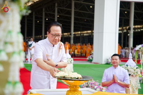 ภาพ No.316636:วันอาทิตย์ที่ 29 มีนาคม พ.ศ. 2569 พิธีทอดผ้าบังสุกุลและพิธีชำระร่าง โยมพ่อณรงค์ จินตมากุล  สิริอายุ 99 ปี 11 เดือน โยมบิดา พระครูปลัดรัตนวีรวัฒน์ (รังสฤษดิ์ อิทฺธิจินตโก) ที่ปรึกษาเจ้าคณะจังหวัดปทุมธานี เจ้าอาวาสวัดพระธรรมกาย  ณ ฌาปนสถานชั่วคราว ทางเข้า 