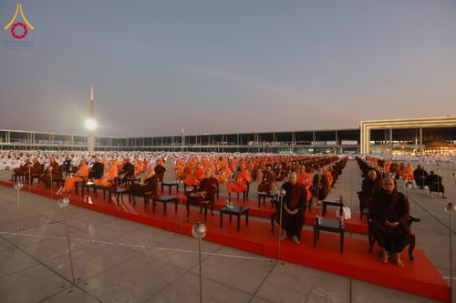 ภาพ No.312181:วันอังคารที่ 3 มีนาคม พ.ศ.2569 พิธีเวียนประทักษิณและจุดมาฆประทีป ณ ลานธรรมพระมหาธรรมกายเจดีย์ วัดพระธรรมกาย