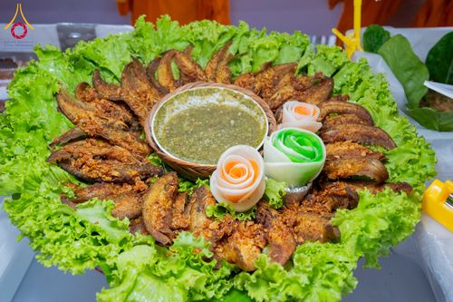 ภาพ No.299270:วันที่ 21 มกราคม พ.ศ. 2569 พิธีถวายภัตตาหารเป็นสังฆทาน แด่พระธรรมยาตรา ณ อนุสรณ์สถานบางปลา วัดบางปลา อำเภอบางเลน จังหวัดนครปฐม ในโครงการธรรมยาตรา กตัญญูบูชา มหาปูชนียาจารย์ พระมงคลเทพมุนี(สด จนฺทสโร) พระผู้ปราบมาร อนุสรณ์สถาน 7 แห่ง ปีที่ 14