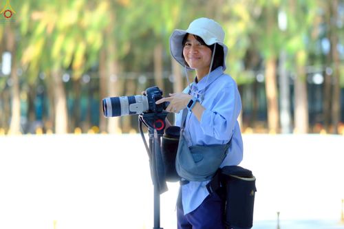 ภาพ No.300507:ภาพเบื้องหลังอาสาสมัครรวมใจ ชุดที่ 3 ในโครงการธรรมยาตรา กตัญญูบูชา มหาปูชนียาจารย์ พระมงคลเทพมุนี(สด จนฺทสโร) พระผู้ปราบมาร อนุสรณ์สถาน 7 แห่ง ปีที่ 14