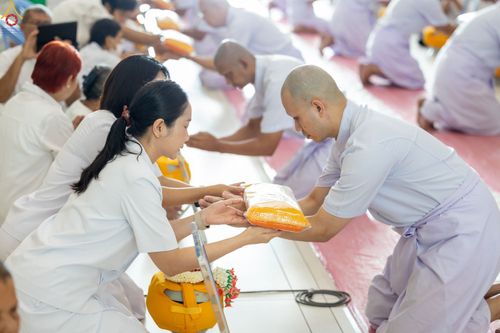 ภาพ No.350818:วันที่ 19 กันยายน พ.ศ.2569 พิธีบรรพชาอุปสมบท โครงการอุปสมบทหมู่บูชาธรรม ครบรอบ 109 ปี วันครูผู้ค้นพบวิชชาธรรมกาย ณ โบสถ์พระไตรปิฏก วัดพระธรรมกาย