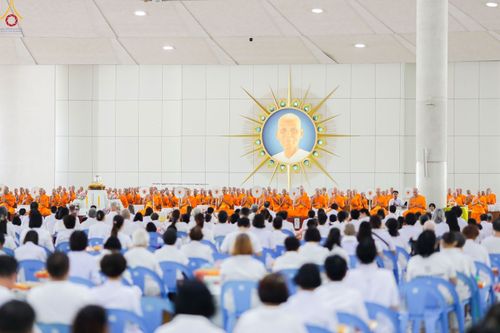 ภาพ No.348265:วันที่ 10 กันยายน พ.ศ.2569 พิธีสวดพระพุทธมนต์ และถวายภัตตาหารเป็นสังฆทาน เนื่องในวันครบ 26 ปี วันคล้ายละสังขาร คุณยายอาจารย์มหารัตนอุบาสิกาจันทร์ ขนนกยูง ณ หอฉันคุณยายอาจารย์ฯ วัดพระธรรมกาย