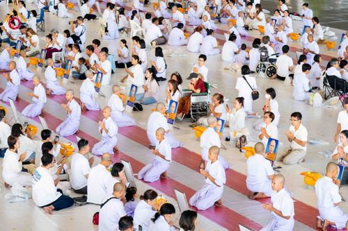 ภาพ No.319434:วันเสาร์ที่ 4 เมษายน พ.ศ.2569 พิธีขอขมา มอบผ้าไตร และถวายบาตรแด่นาคธรรมทายาท ในโครงการบรรพชาสามเณรฟื้นฟูพระพุทธศาสนาทั่วไทย โครงการหน่อแก้วเปรียญธรรม รุ่นที่ 14 โครงการสามเณรยุวธรรมทายาท รุ่นที่ 34 โครงการสามเณรมัชฌิมธรรมทายาท รุ่นที่ 30 ณ สภาธรรมกายสากล