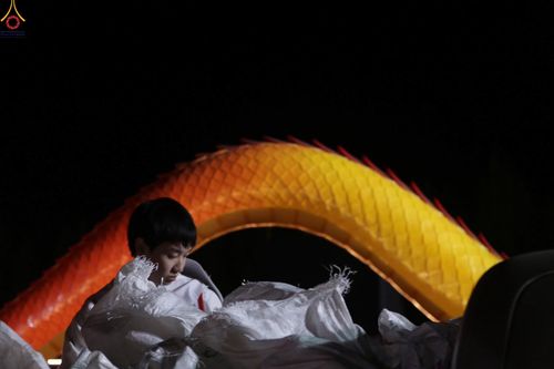 ภาพ No.306619:ภาพเบื้องหลังอาสาสมัครรวมใจ ชุดที่ 5 ในโครงการธรรมยาตรา กตัญญูบูชา มหาปูชนียาจารย์ พระมงคลเทพมุนี(สด จนฺทสโร) พระผู้ปราบมาร อนุสรณ์สถาน 7 แห่ง ปีที่ 14