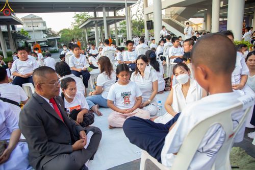 ภาพ No.78389:พิธีตัดปอยผม โครงการหน่อแก้วเปรียญธรรมรุ่นที่ 11  วันที่ 26 มีนาคม พ.ศ.2566  ณ หมู่กุฏิสามเณร อาคารค่ายจองแชมป์ วัดพระธรรมกาย