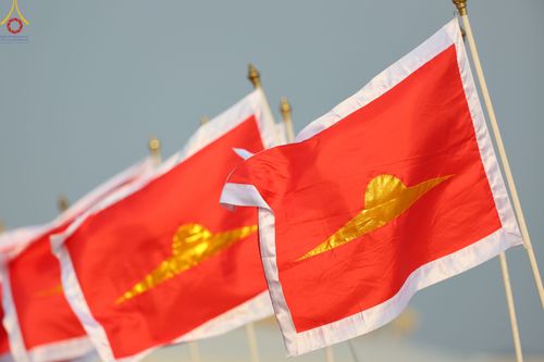 ภาพ No.79075:พิธีอัญเชิญองค์พระบรมพุทธเจ้า 24 องค์ เวียนประทักษิณรอบพระมหาธรรมกายเจดีย์ ณ วัดพระธรรมกาย  วันที่ 2 เมษายน พ.ศ. 2566