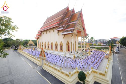 ภาพ No.278545:วันอาทิตย์ที่ 14 ธันวาคม พ.ศ.2568  พิธีเวียนประทักษิณ พิธีวันทาสีมาพระประธาน โครงการบวชบูชาธรรมมหาปูชนียาจารย์ ของศูนย์ปฏิบัติธรรมบุรีรัมย์ ณ วัดกลาง พระอารามหลวง จังหวัดบุรีรัมย์