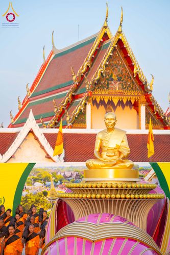 ภาพ No.294709:วันอาทิตย์ที่ 14 ธันวาคม พ.ศ.2568 พระธรรมยาตราปฏิบัติธรรมและถ่ายภาพหมู่ประวัติศาสตร์ ณ วัดสองพี่น้อง ต.ต้นตาล อ.สองพี่น้อง จ.สุพรรณบุรี ในโครงการธรรมยาตรา กตัญญูบูชา มหาปูชนียาจารย์ พระมงคลเทพมุนี(สด จนฺทสโร) พระผู้ปราบมาร อนุสรณ์สถาน 7 แห่ง ปีที่ 14