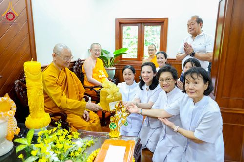 ภาพ No.344557:วันที่ 8-11 สิงหาคม พ.ศ.2569 “ประเพณีเข้าพรรษา เชื่อมพระพุทธศาสนาสองแผ่นดิน” ถวายเทียนพรรษา 9 วัด ณ นครโฮจิมินห์ สาธารณรัฐสังคมนิยมเวียดนาม