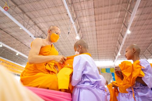 ภาพ No.79881:พิธีขอบรรพชา , พิธีคล้องอังสะ พิธีขอสรณคมน์และศีล , พิธีขอนิสสัย ในโครงการบรรพชาสามเณรฟื้นฟูพระพุทธศาสนาทั่วไทย วันเสาร์ที่ 8 เมษายน พ.ศ.2566