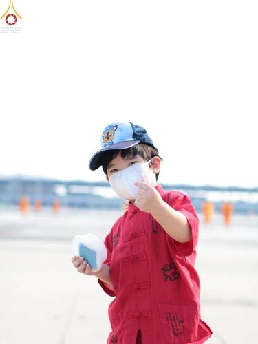 ภาพ No.208220:V.55 สารพัดV สารพัดดี ที่วัดพระธรรมกาย ในโครงการธรรมยาตรา กตัญญูบูชา มหาปูชนียาจารย์ พระมงคลเทพมุนี (สด จนฺทสโร) พระผู้ปราบมาร อนุสรณ์สถาน 7 แห่ง ปีที่ 13 ระหว่างวันที่ 2-31 มกราคม พ.ศ. 2568