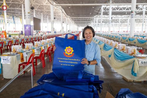 ภาพ No.60660:V.38 ทุ่มพลังเพื่อพ่อครบ 80 ปี ภาพการเตรียมงานของหน่วยงานต่างๆ เพื่อพิธีฉลองอายุวัฒนมงคล 80 ปี หลวงพ่อธัมมชโย และรับถวายมหาสังฆทาน 10,000 กว่าวัดทั่วประเทศ ในวันคุ้มครองโลก วันจันทร์ที่ 22 เมษายน พ.ศ. 2567