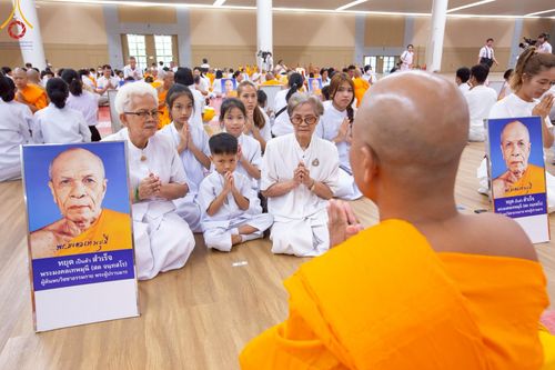 ภาพ No.217330:วันเสาร์ที่ 12 เมษายน พ.ศ. 2568 พิธีบรรพชา พิธีขอศีลและขอนิสสัย พิธีมอบบาตร ในโครงการอุปสมบทหมู่ บูชาธรรมหลวงพ่อธัมมชโย, โครงการธรรมทายาท ระดับอุดมศึกษา รุ่นที่ 52 ,  โครงการบวชพระนานาชาติ AEC & WAB CEO รุ่นที่ 4 ณ วัดพระธรรมกาย