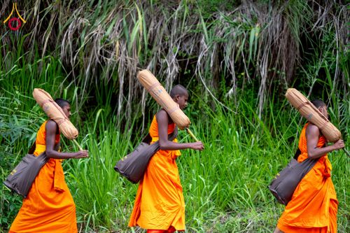 ภาพ No.226388:วันที่ 7-10 พฤษภาคม พ.ศ. 2568 โครงการเดินธรรมยาตรา สยาม-ลังกา ธรรมยาตรา ฉลองเทศกาลวิสาขบูชาแห่งชาติ ศรีลังกา บูชาธรรม 81 ปี หลวงพ่อธัมมชโย เมืองนูวราอิลิยา ประเทศศรีลังกา