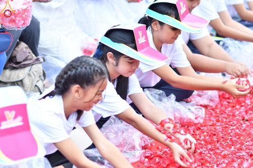 ภาพ No.128775:V.33 รวมพลังเพื่อบางกล่ำ การเตรียมงานของเจ้าหน้าที่หน่วยงานต่างๆ เพื่องานธรรมยาตราอัญเชิญพระบรมสารีริกธาตุ ประดิษฐาน ณ มหารัตนเจดีย์สิริปทุมสวรรค์ (เจดีย์อริยพุทธะ 5 พระองค์) ศูนย์ปฏิบัติธรรมภาคใต้ อ.บางกล่ำ จ.สงขลา ระหว่างวันที่ 9-10 มีนาคม พ.ศ. 2567