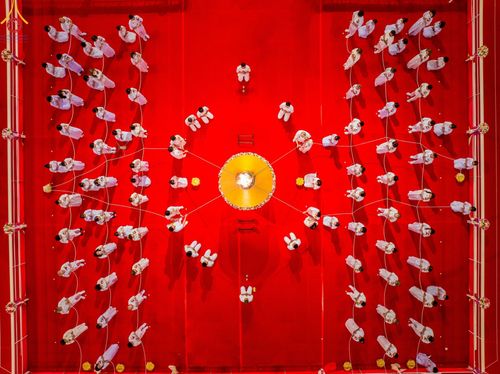 ภาพ No.89575:พิธีตักบาตร ข้าวสารอาหารแห้ง พิธีบูชาข้าวพระ และพิธีจุดเทียนใจ ไฟนิรันดร์  อนันตชัย ณ สภาธรรมกายสากล วัดพระธรรมกาย วันอาทิตย์ที่ 1 ตุลาคม พ.ศ. 2566