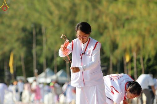 ภาพ No.203106:V.51 สารพัดV สารพัดดี ที่คลองบางนางแท่น ในโครงการธรรมยาตรา กตัญญูบูชา มหาปูชนียาจารย์ พระมงคลเทพมุนี(สด จนฺทสโร) พระผู้ปราบมาร อนุสรณ์สถาน 7 แห่ง ปีที่ 13 ระหว่างวันที่ 2-31 มกราคม พ.ศ. 2568