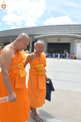 ภาพ No.143319:พิธีถวายภัตตาหารเพื่อเป็นกำลังแห่งการเข้าถึงธรรม ของพระภิกษุสามเณร วัดพระธรรมกาย วันเสาร์ที่ 6 กรกฏาคม พ.ศ. 2567 ณ หอฉันคุณยายอาจารย์ วัดพระธรรมกาย จ.ปทุมธานี