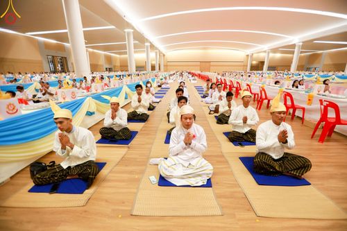 ภาพ No.60466:การต้อนรับพระสังฆาธิการ 10,000 กว่าวัดทั่วประเทศ พิธีมอบปัจจัยช่วยเหลือครู 4 จังหวัดชายแดนภาคใต้ พิธีปฏิบัติธรรม ในวันคุ้มครองโลก วันจันทร์ที่ 22 เมษายน พ.ศ.2567 ณ วัดพระธรรมกาย จ.ปทุมธานี