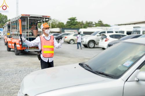 ภาพ No.117101:V.16 เป็นทีม การเตรียมงาน เก็บงาน การรับบุญของเจ้าหน้าที่หน่วยงานต่างๆ เพื่อโครงการธรรมยาตรา กตัญญูบูชามหาปูชนียาจารย์ พระมงคลเทพมุนี (สด จนฺทสโร) พระผู้ปราบมาร อนุสรณ์สถาน 7 แห่ง ปีที่ 12 ระหว่างวันที่ 2 - 31 มกราคม พ.ศ. 2567