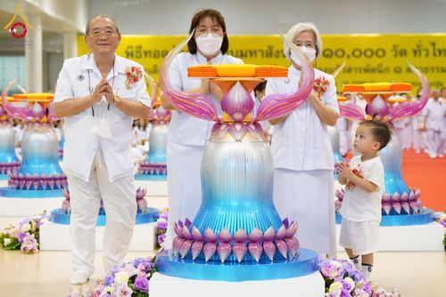 ภาพ No.134452:พิธีทอดผ้าป่าสมทบ มหาสังฆทาน 10,000 วัด ทั่วไทย วันอาทิตย์ต้นเดือนที่ 7 เมษายน พ.ศ.2567 ณ ห้องแก้วสารพัดนึก 1 สภาธรรมกายสากล  วัดพระธรรมกาย จ.ปทุมธานี