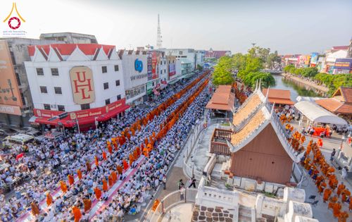 ภาพ No.312855:วันอาทิตย์ที่ 8 มีนาคม พ.ศ.2569 ทำบุญเมืองนครราชสีมา 558 ปี ตักบาตรพระ 10,000 รูป (ภาพชุดที่ 2)