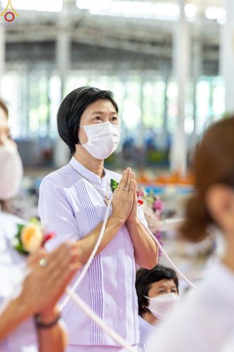 ภาพ No.89586:พิธีตักบาตร ข้าวสารอาหารแห้ง พิธีบูชาข้าวพระ และพิธีจุดเทียนใจ ไฟนิรันดร์  อนันตชัย ณ สภาธรรมกายสากล วัดพระธรรมกาย วันอาทิตย์ที่ 1 ตุลาคม พ.ศ. 2566