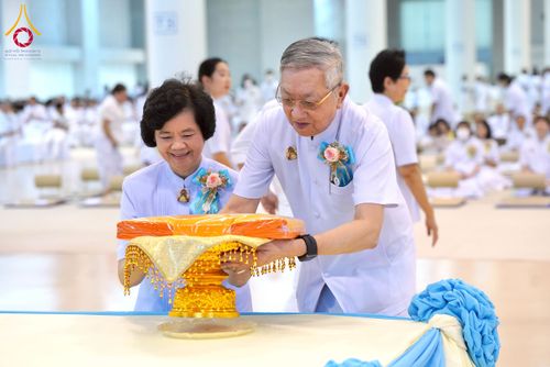 ภาพ No.264592:วันอาทิตย์ที่ 2 พฤศจิกายน พ.ศ. 2568 พิธีทอดกฐินสามัคคี ณ สภาธรรมกายสากล วัดพระธรรมกาย