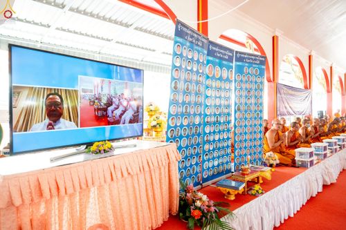 ภาพ No.234530:วันพฤหัสบดีที่ 24 กรกฎาคม พ.ศ. 2568 พิธีถวายสังฆทานแก่คณะสงฆ์ 323 วัด , พิธีมอบกองทุนหนุนแรงใจช่วยครูใต้ , พิธีทำบุญส่วนกุศลแด่ผู้วายชนม์ ในเหตุการณ์ความไม่สงบ 4 จังหวัด ชายแดนภาคใต้ (ปัตตานี , ยะลา , นราธิวาส , สงขลา) ปีที่ 21 ครั้งที่ 179 ณ วัดเวฬุวัน 