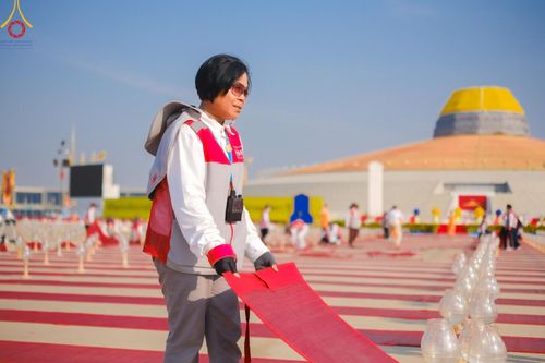 ภาพ No.208231:V.55 สารพัดV สารพัดดี ที่วัดพระธรรมกาย ในโครงการธรรมยาตรา กตัญญูบูชา มหาปูชนียาจารย์ พระมงคลเทพมุนี (สด จนฺทสโร) พระผู้ปราบมาร อนุสรณ์สถาน 7 แห่ง ปีที่ 13 ระหว่างวันที่ 2-31 มกราคม พ.ศ. 2568