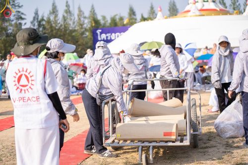 ภาพ No.108802:V.6 บุญเข้า การเตรียมงาน เก็บงาน การรับบุญของเจ้าหน้าที่หน่วยงานต่างๆ เพื่อโครงการธรรมยาตรา กตัญญูบูชามหาปูชนียาจารย์ พระมงคลเทพมุนี (สด จนฺทสโร) พระผู้ปราบมาร อนุสรณ์สถาน 7 แห่ง ปีที่ 12 ระหว่างวันที่ 2 - 31 มกราคม พ.ศ.2567