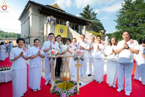 ภาพ No.141782:พิธีประดิษฐานลูกนิมิตมหาสมบัติ  ผูกสีมา สถาปนาอุโบสถ "บูชาธรรม 80 ปี หลวงพ่อธัมมชโย" ณ วัดพระธรรมกายโทชิหงิ ประเทศญี่ปุ่น วันอาทิตย์ที่ 16 มิถุนายน พ.ศ. 2567