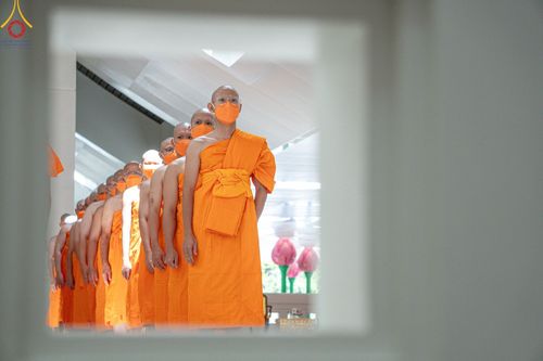 ภาพ No.141482:พิธีบรรพชาอุปสมบท โครงการอุปสมบทหมู่รุ่นผู้บริหาร รุ่นที่ 14 โครงการอุปสมบทหมู่ธรรมทายาท ระดับอุดมศึกษา รุ่นที่ 51 ภาคฤดูฝน ณ โบสถ์พระไตรปิฎก วัดพระธรรมกาย ในวันเสาร์ที่ 15 มิถุนายน พ.ศ. 2567