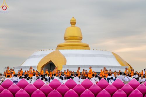 ภาพ No.118615:พิธีตักบาตรพระธรรมยาตรา ปีที่ 12 ณ อนุสรณ์สถานลำดับที่ 5 สถานที่เผยแผ่วิชชาธรรมกายครั้งแรก อนุสรณ์สถานบางปลา จ.นครปฐม วันที่ 25 มกราคม พ.ศ. 2567