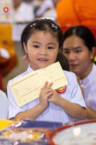 ภาพ No.60093:พิธีเจริญพระพุทธมนต์ "ฉลองอายุวัฒนมงคล 80 ปี หลวงพ่อธัมมชโย" พิธีถวายไทยธรรม คณะสงฆ์ 10,000 กว่าวัดทั่วประเทศ ในวันคุ้มครองโลก วันจันทร์ที่ 22 เมษายน พ.ศ. 2567 ณ สภาธรรมกายสากล วัดพระธรรมกาย จ.ปทุมธานี